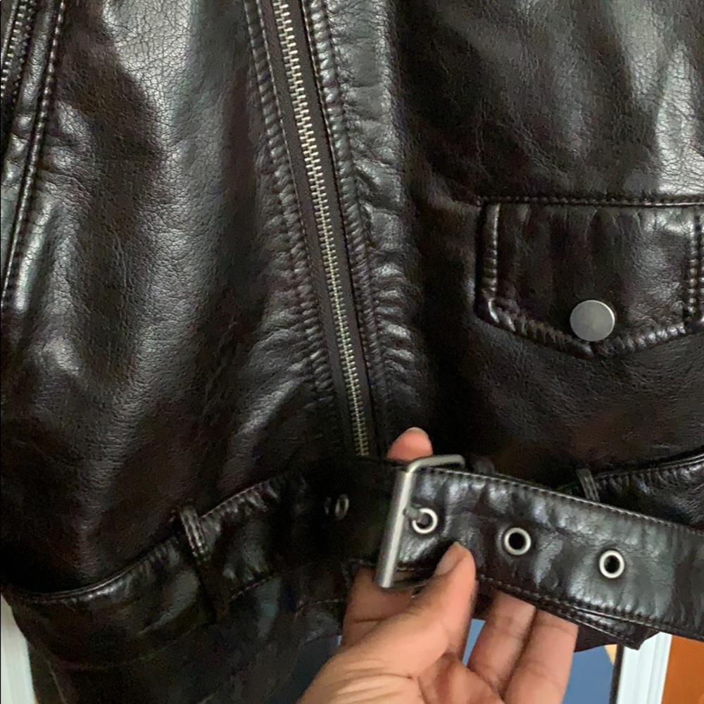 Leather jacket - Picture 4 of 5